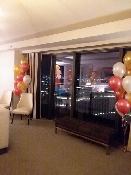 Cosmopolitan Balloon Bouquet